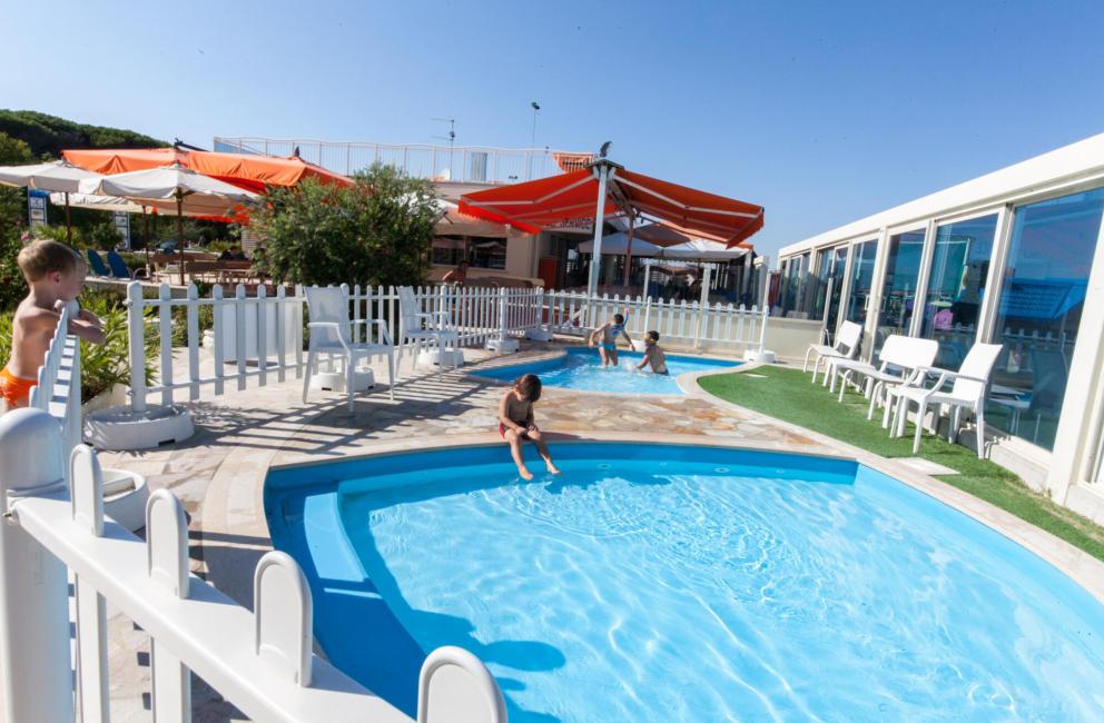hotellevante.unionhotels it offerta-agosto-hotel-pinarella-di-cervia-con-piscina-e-spiaggia-inclusa 004