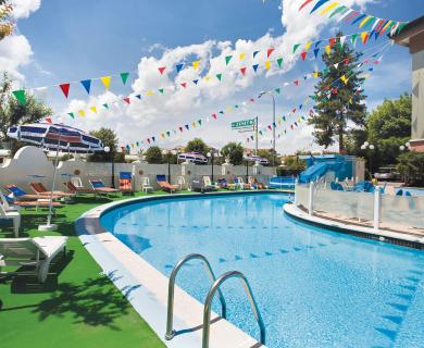 hotelzenith.unionhotels it offerta-agosto-in-hotel-3-stelle-al-mare-con-piscina-a-pinarella-di-cervia 009